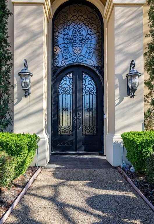 2941 Hidden Creek Ln - Photo 3 of 39