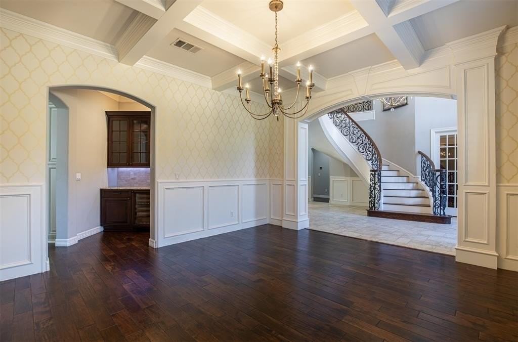 2941 Hidden Creek Ln - Photo 6 of 39