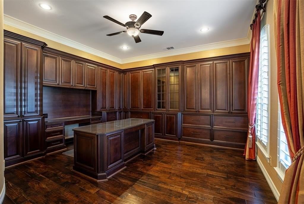 2941 Hidden Creek Ln - Photo 7 of 39