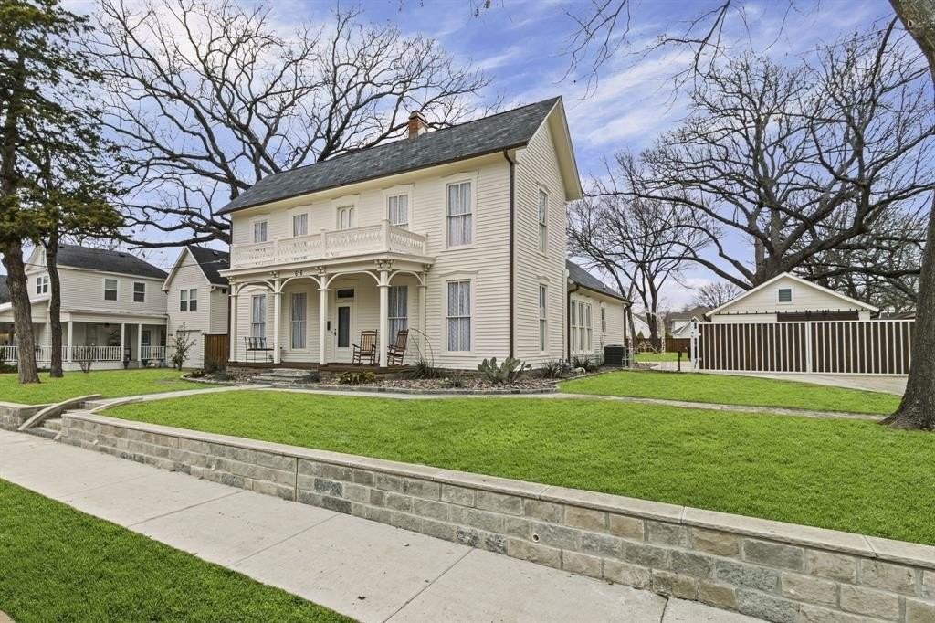 616 W Virginia St - Photo 3 of 40