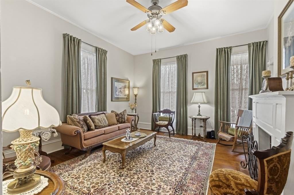 616 W Virginia St - Photo 7 of 40