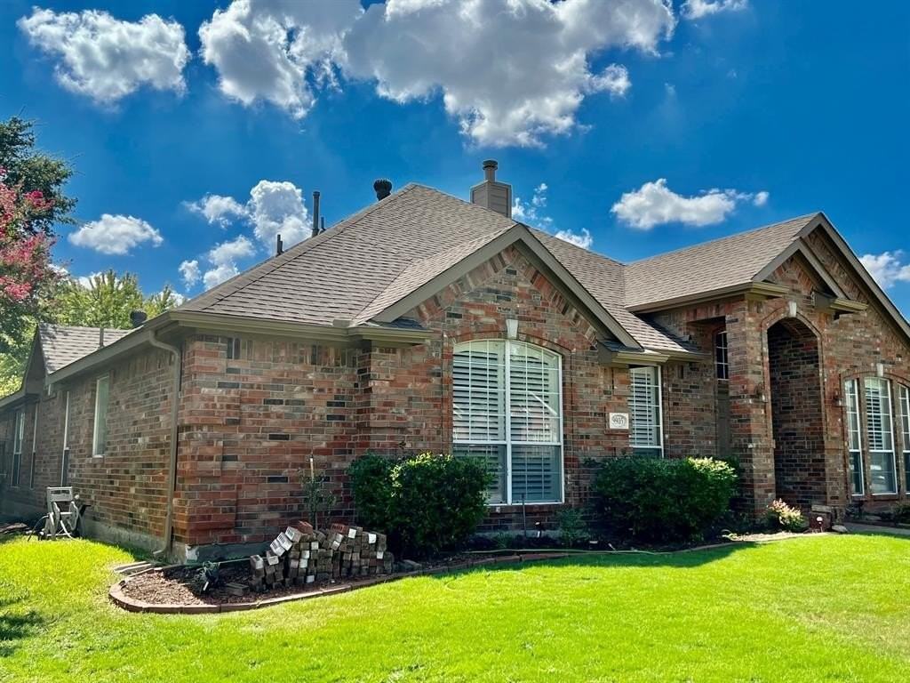 9905 Ashmont Dr - Photo 2 of 21