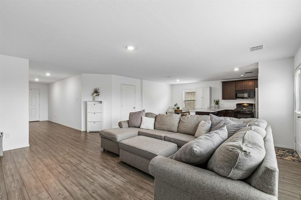 3044 Harper St - Photo 3 of 24