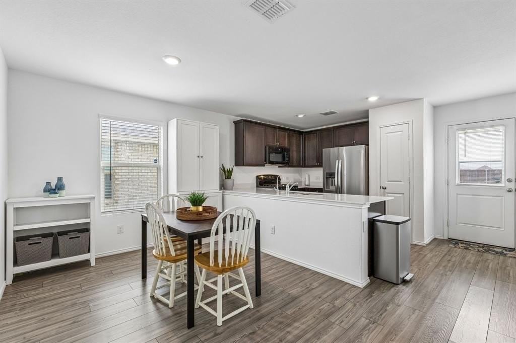 3044 Harper St - Photo 7 of 24