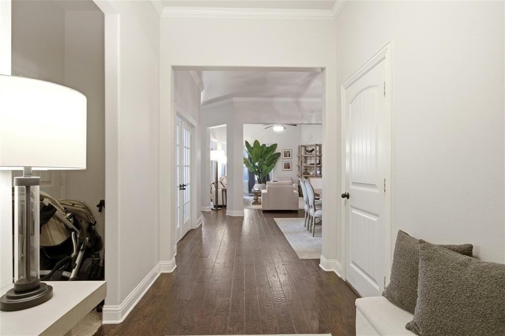 10444 Old Eagle River Ln - Photo 3 of 40