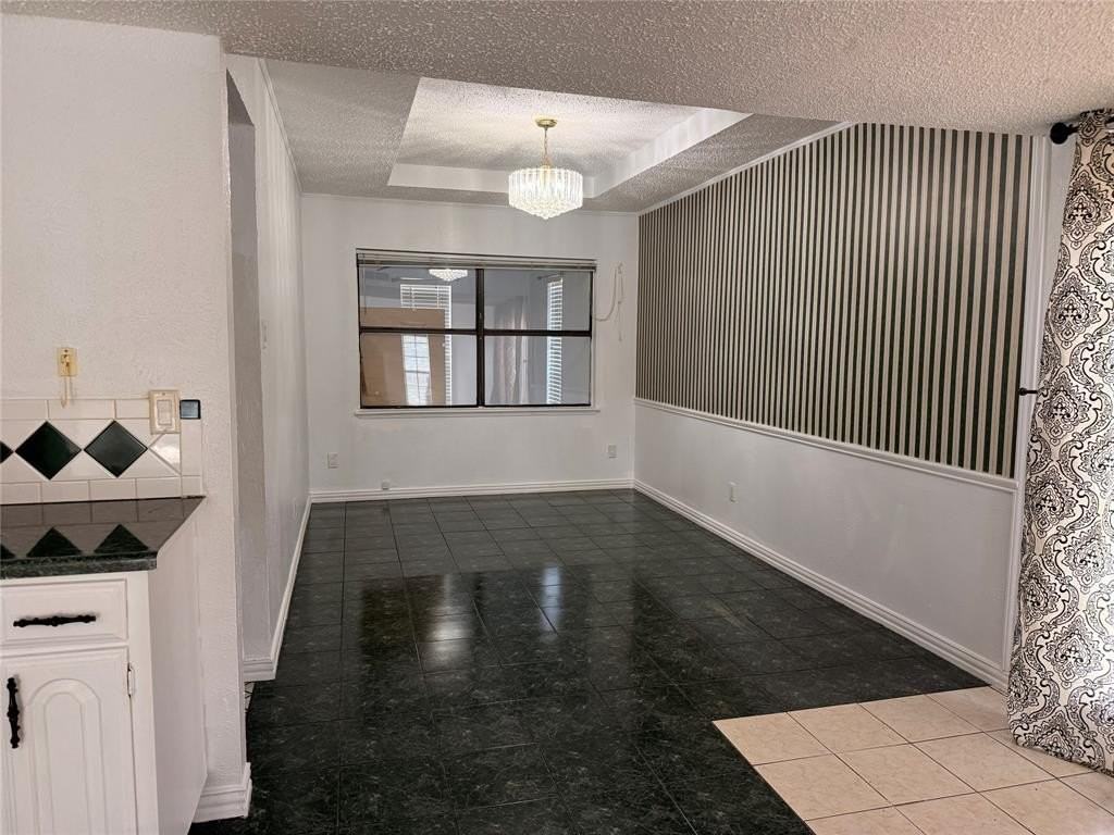 2150 Courtland Cir - Photo 5 of 39