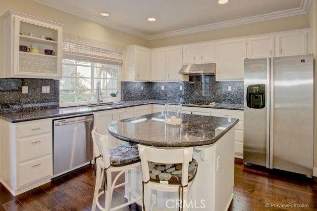 37 Dawn Ln - Photo 2 of 8