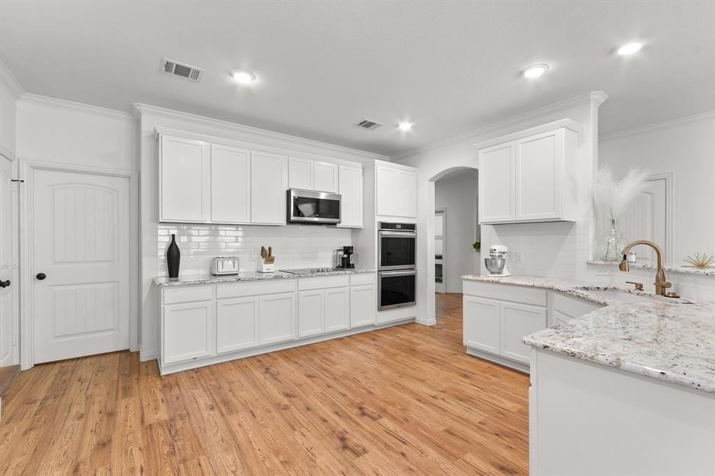 501 Wichita Trl - Photo 7 of 31