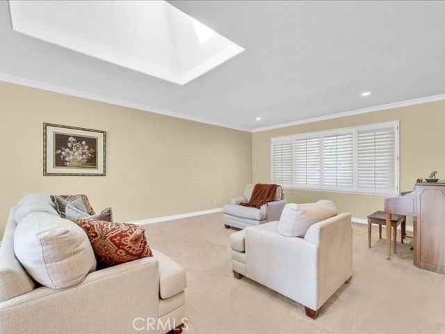 1198 Woodcrest Ave - Photo 7 of 8