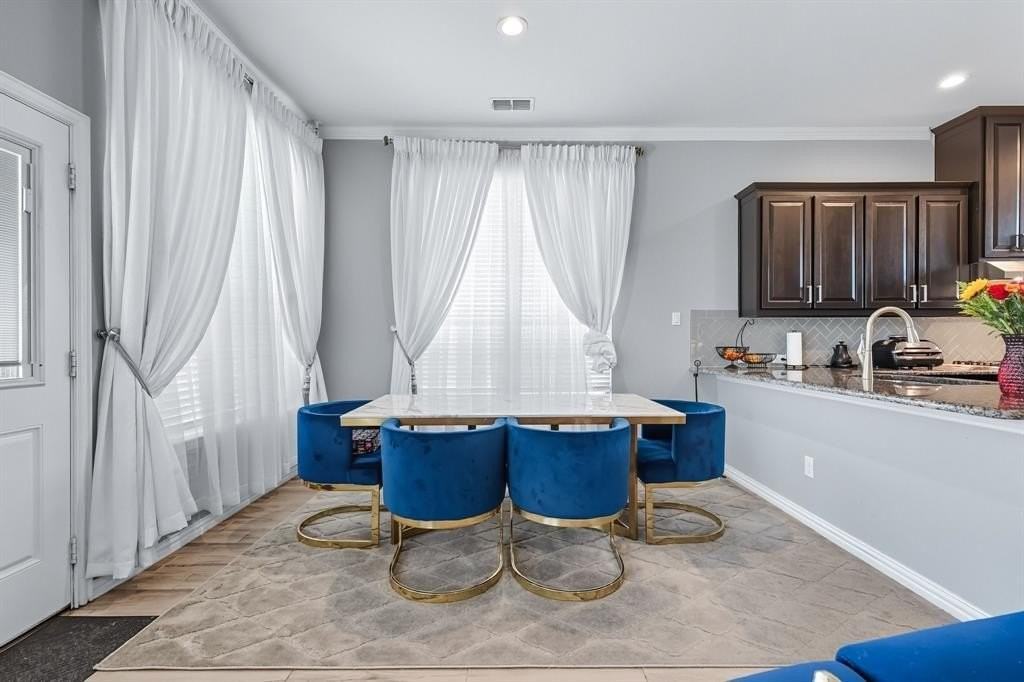 717 Whippoorwill Dr - Photo 5 of 29