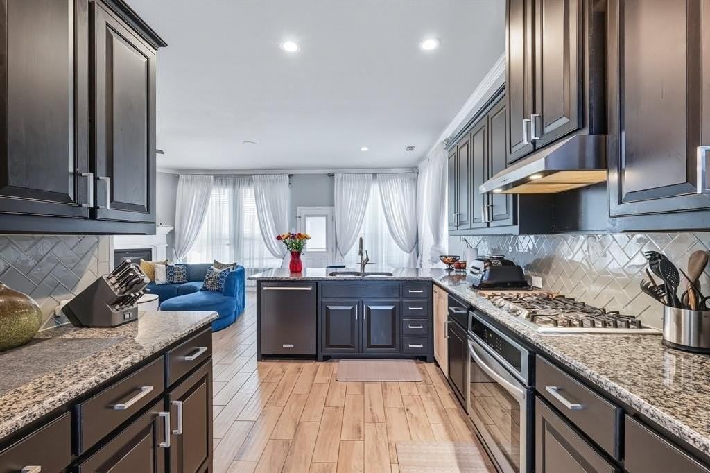 717 Whippoorwill Dr - Photo 7 of 29