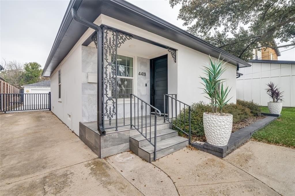 4419 Sexton Ln - Photo 5 of 37