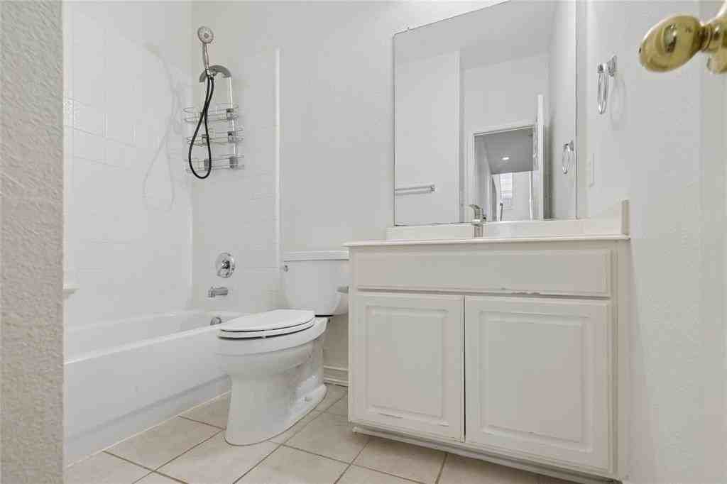 1616 Broadmoor Dr - Photo 7 of 37