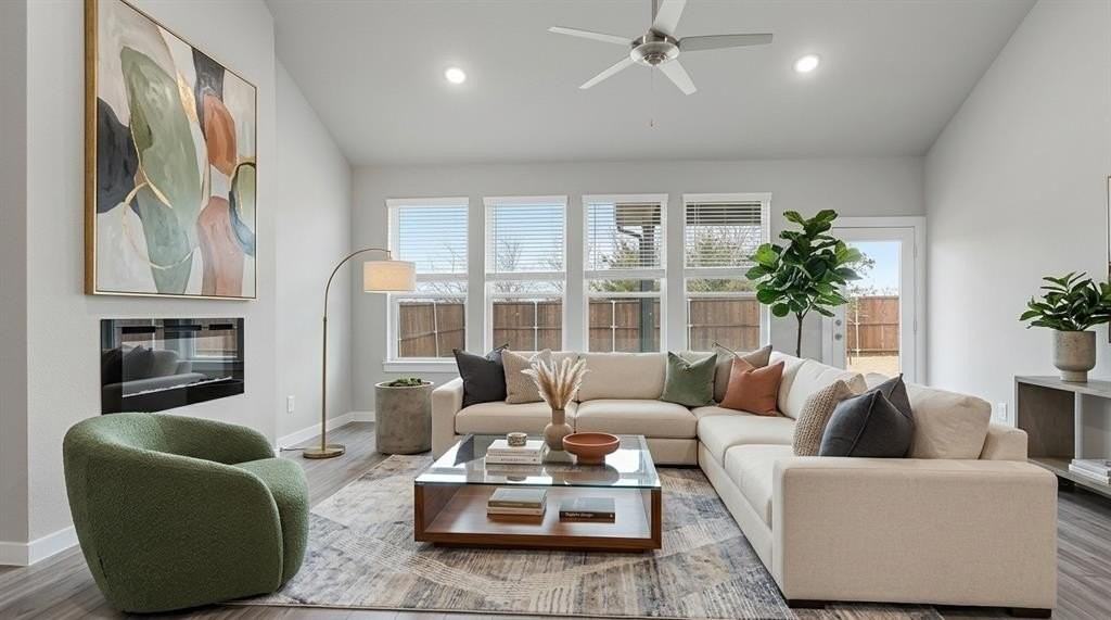 2320 Spring Side Dr - Photo 4 of 25