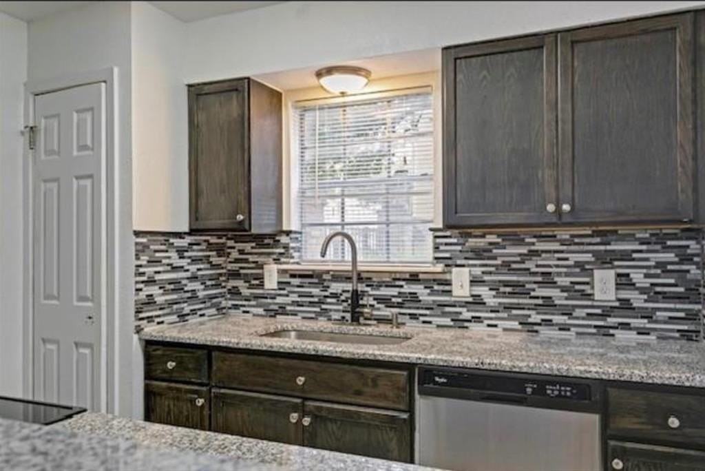 4306 Buena Vista St #D - Photo 5 of 7