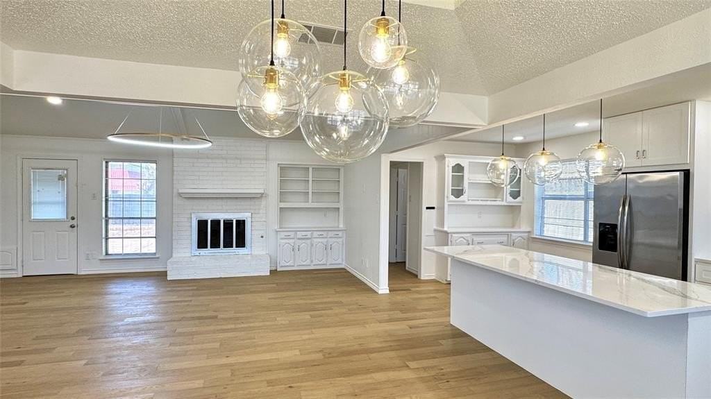 3915 Spring Hollow Dr - Photo 7 of 28