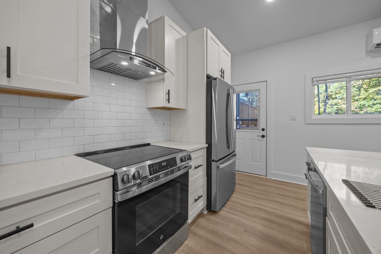 8625 Cedarbrook Dr #1 - Photo 7 of 32