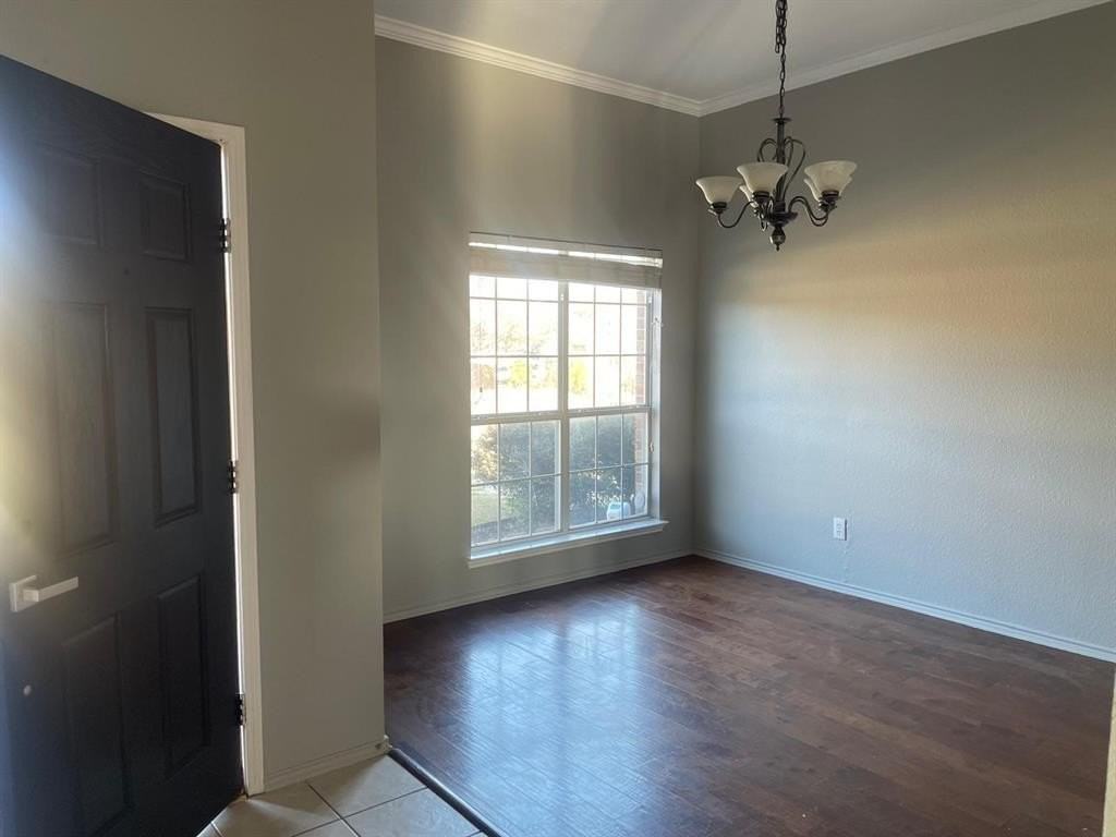 11027 Denmere Ln - Photo 4 of 17