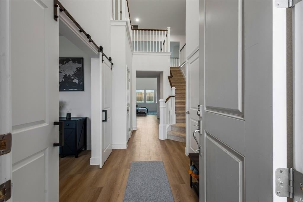 1926 Honey Creek Rd - Photo 3 of 29