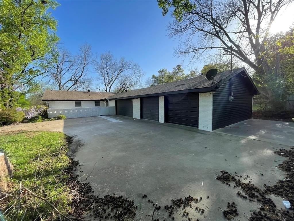 1501 W Chestnut St - Photo 5 of 32