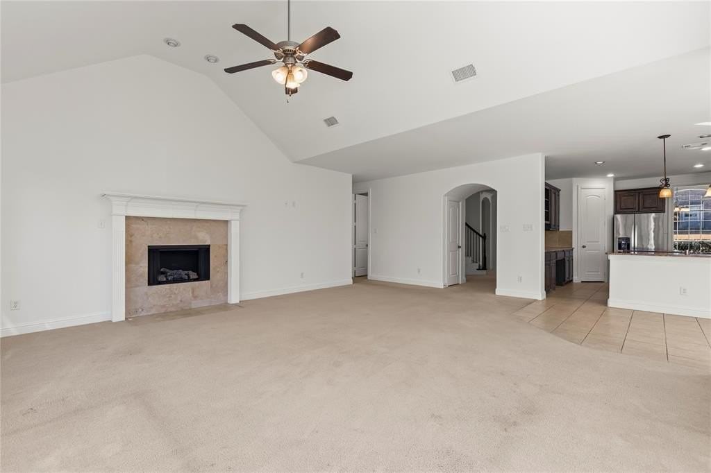 420 Preston Creek Dr - Photo 5 of 31