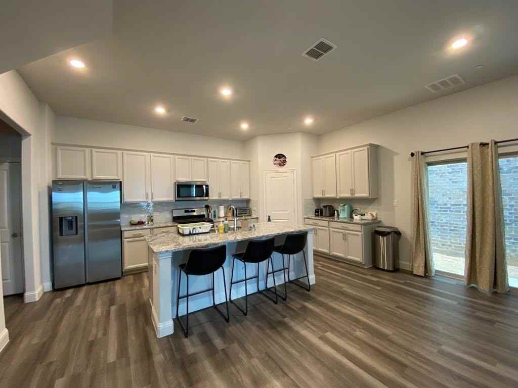 7421 Sunset Blvd - Photo 5 of 26