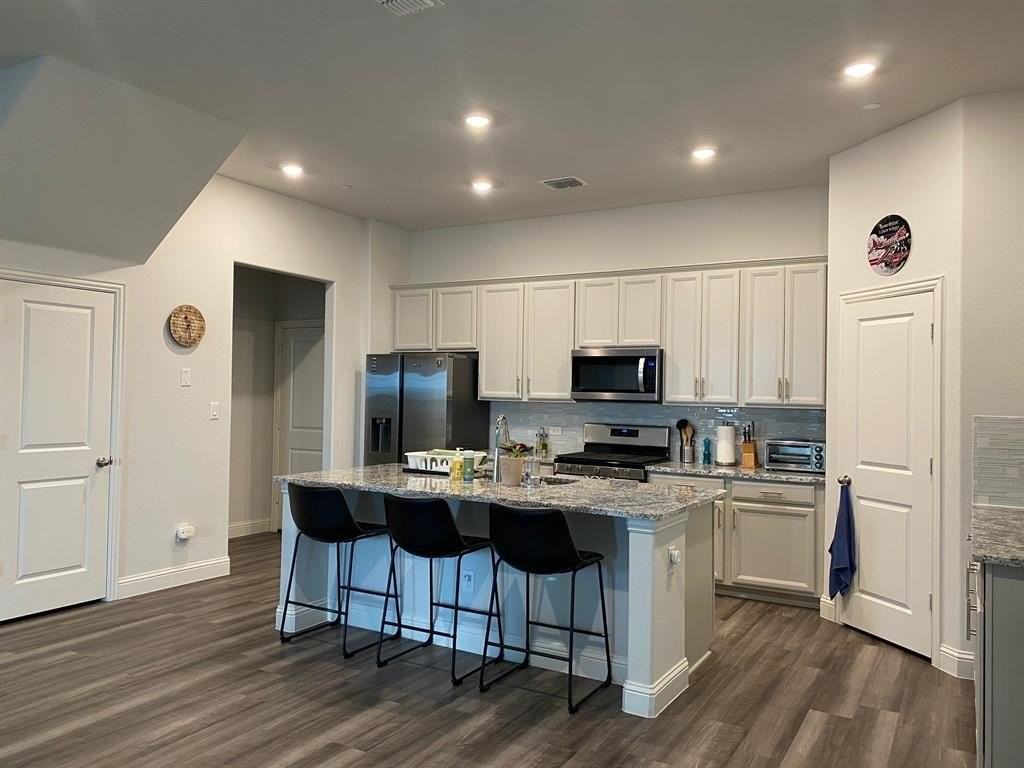 7421 Sunset Blvd - Photo 6 of 26