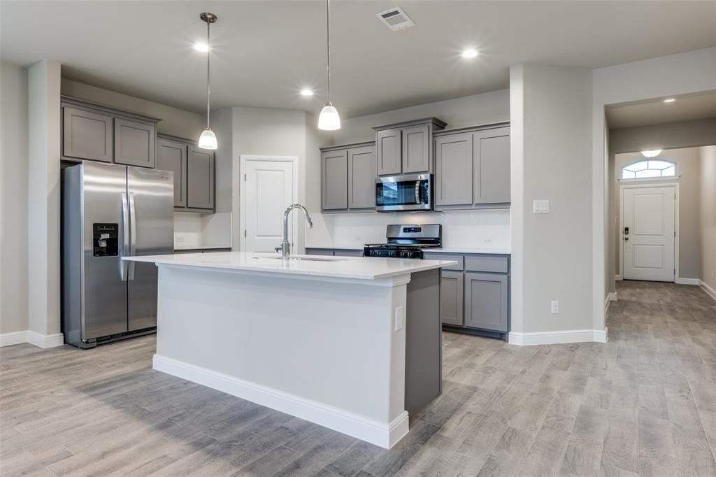 14420 Bootes Dr - Photo 4 of 26