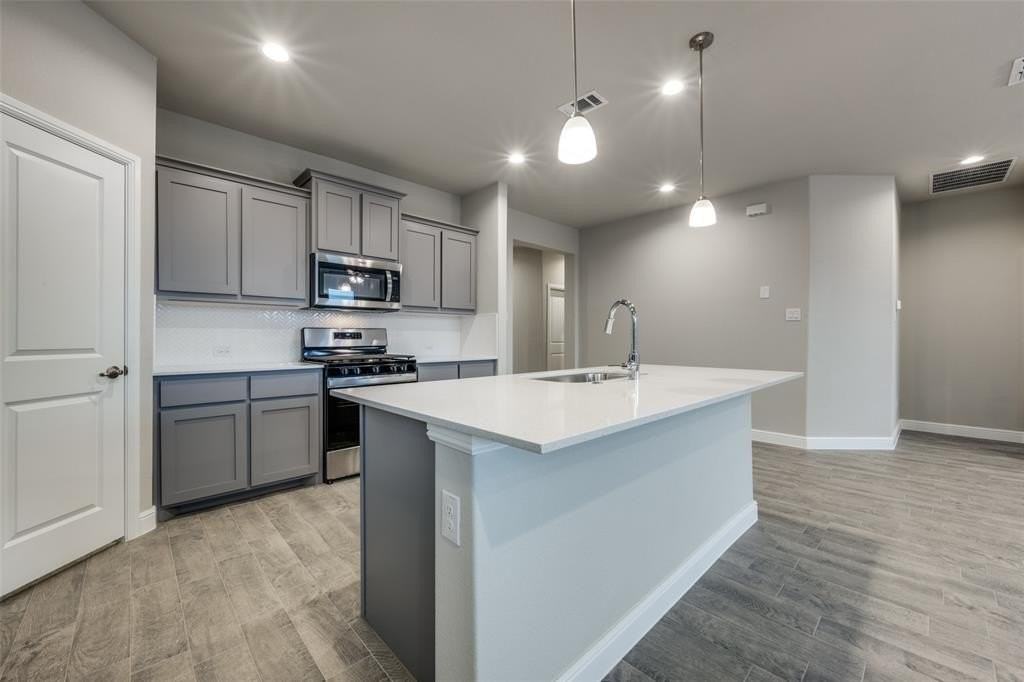 14420 Bootes Dr - Photo 5 of 26