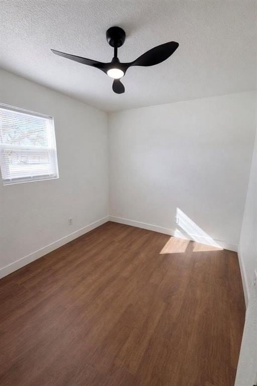 5410 Laguna Dr - Photo 4 of 11