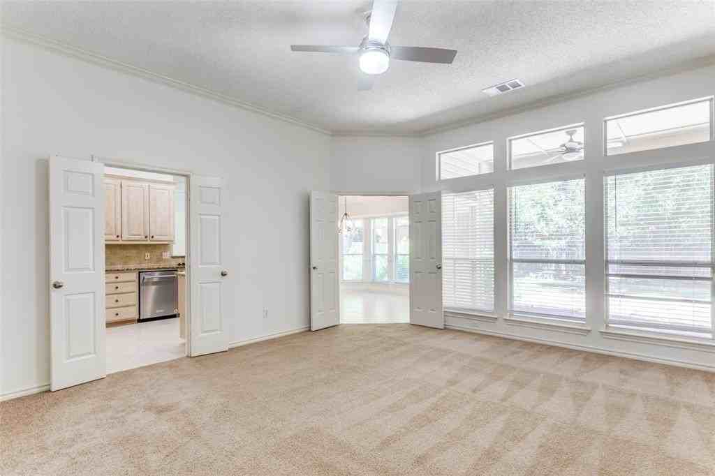 1523 Wayside Dr - Photo 6 of 15