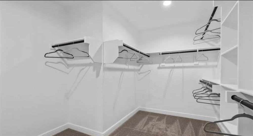 2029 Greenfield Dr - Photo 4 of 17