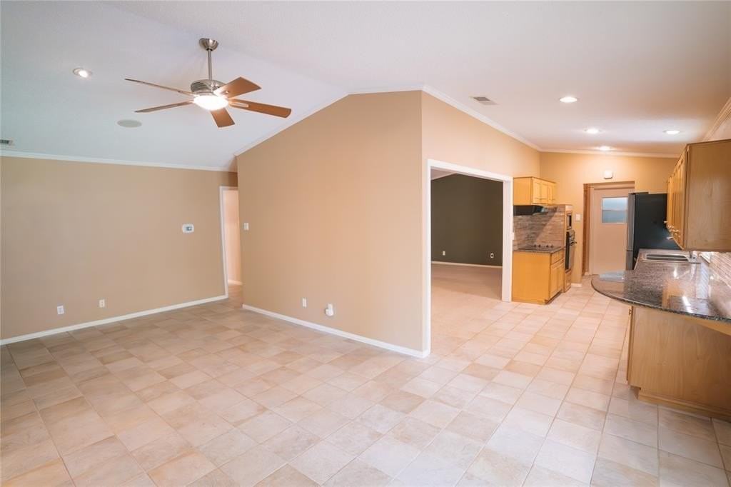 522 Cap Rock Dr - Photo 5 of 21