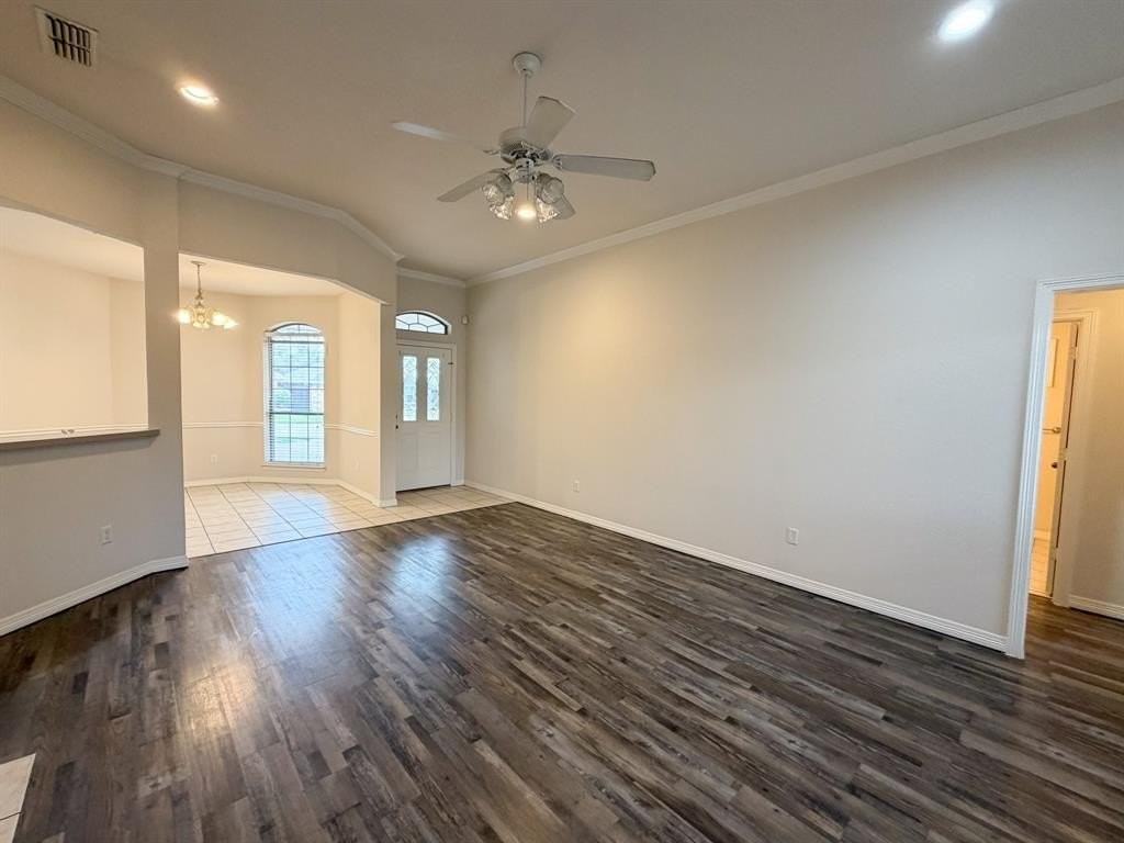 708 Nandina Way - Photo 5 of 29