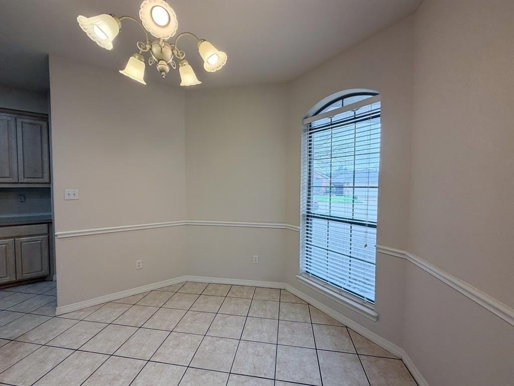 708 Nandina Way - Photo 6 of 29