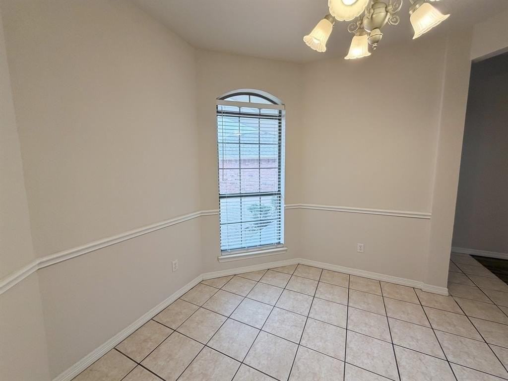 708 Nandina Way - Photo 7 of 29