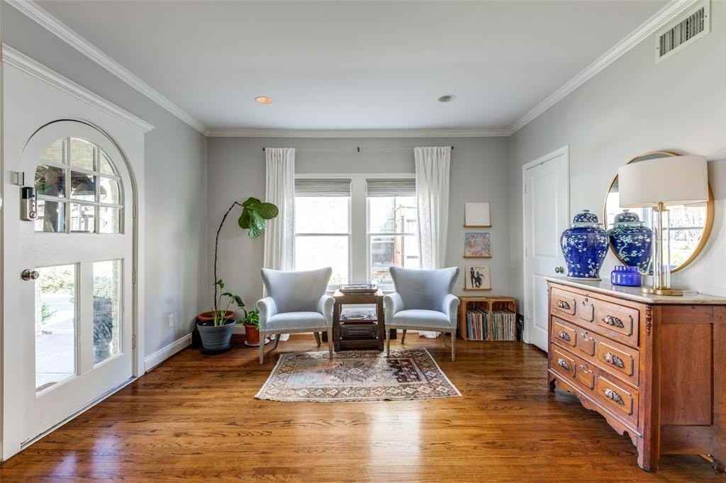 3619 Asbury St - Photo 3 of 22