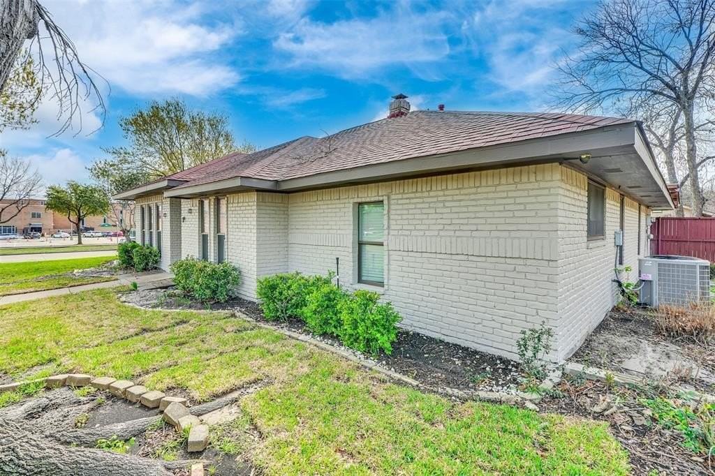 1516 Concord Dr - Photo 5 of 40