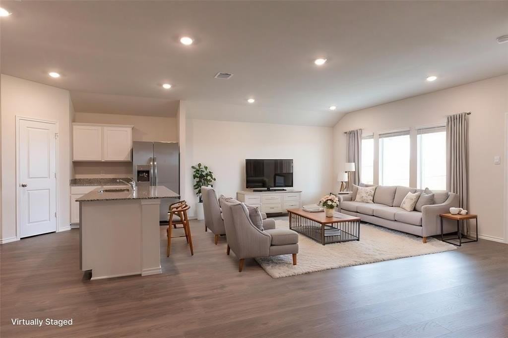 764 Tiger Lily Way - Photo 3 of 22