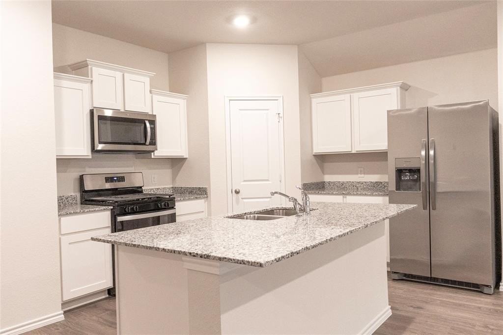 764 Tiger Lily Way - Photo 6 of 22