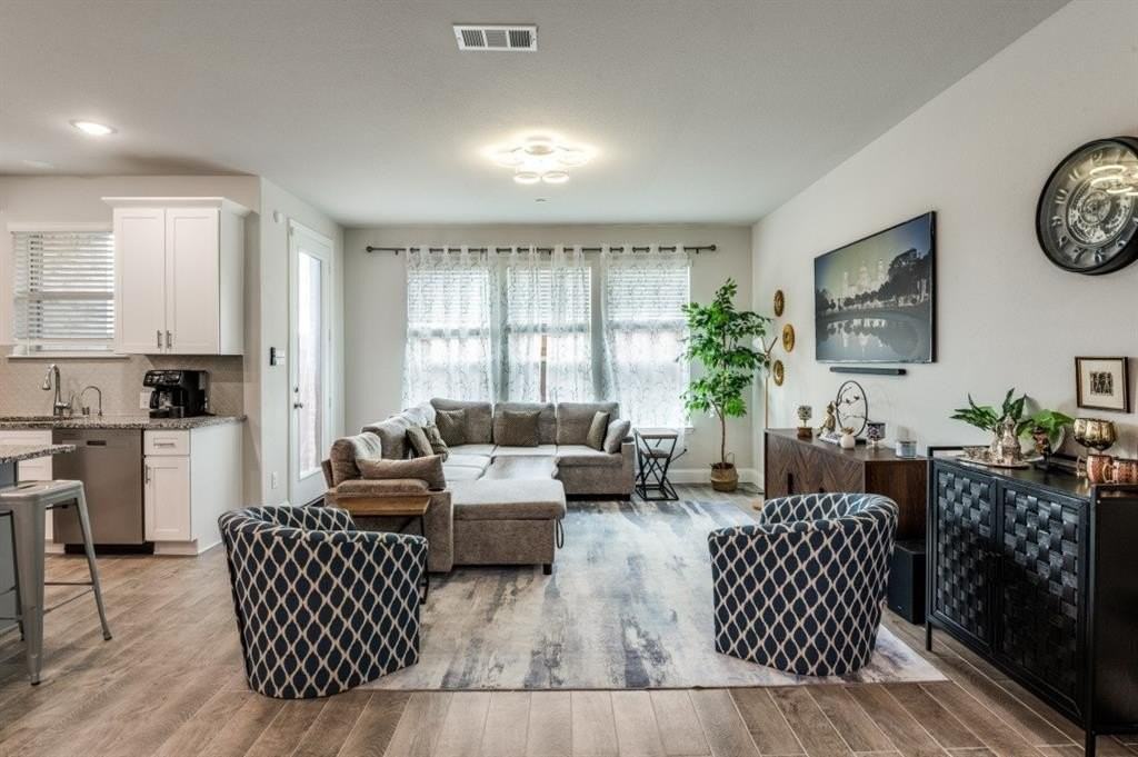 825 Heart Reef Rd - Photo 2 of 12