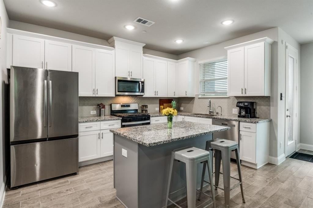 825 Heart Reef Rd - Photo 3 of 12