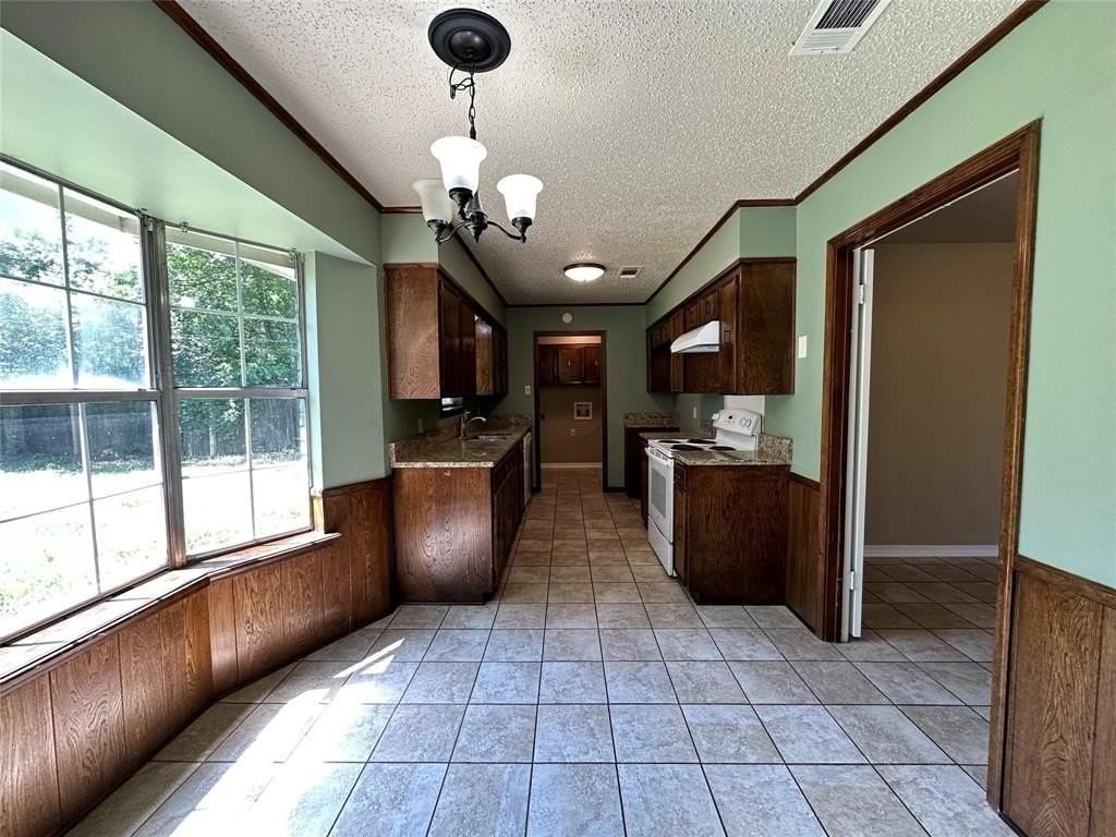 807 Dalisa Cir - Photo 4 of 18