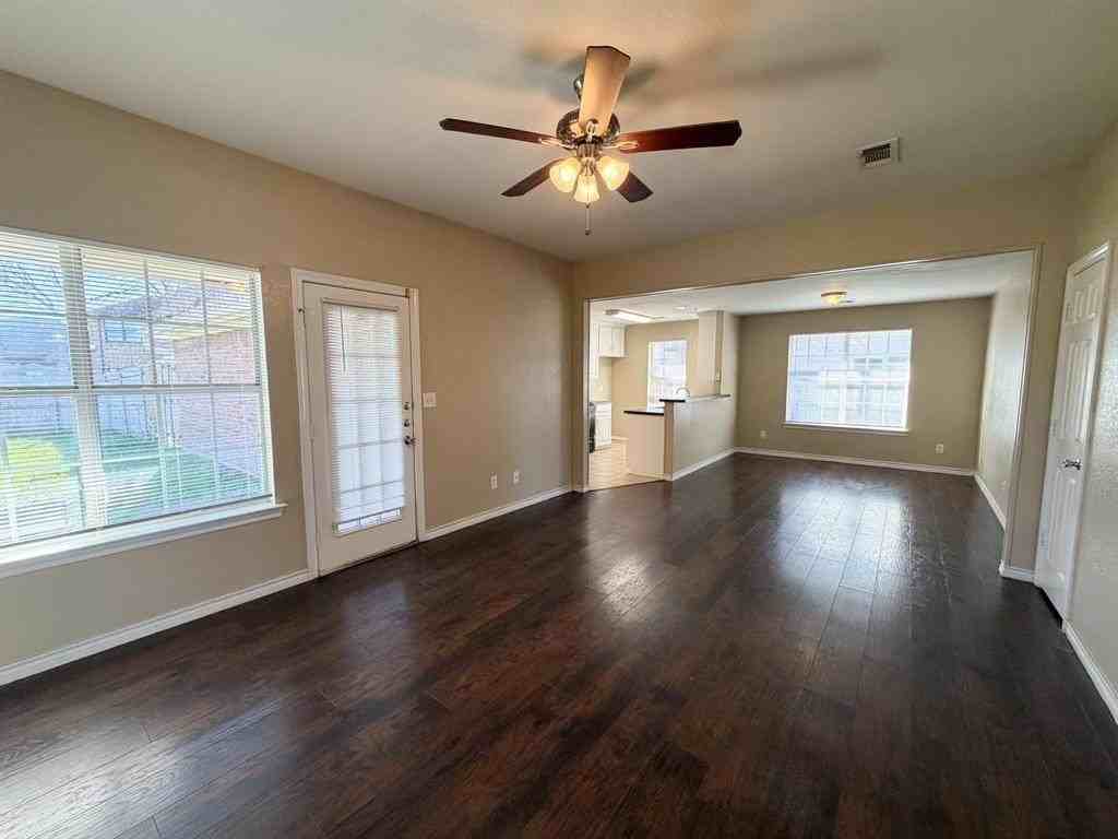 2702 Boyd St - Photo 2 of 21