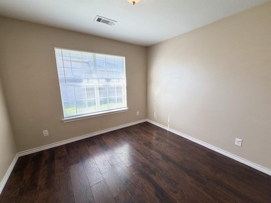 2702 Boyd St - Photo 6 of 21