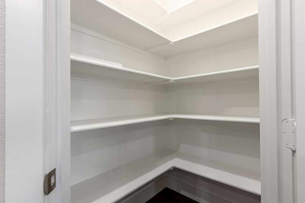 2809 Gooch St - Photo 7 of 19