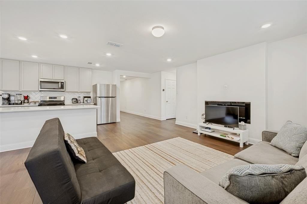 2636 Warren Ln - Photo 6 of 25