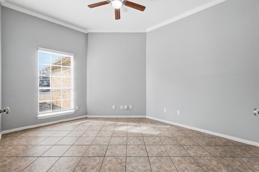 2211 Knob Hill Dr - Photo 6 of 40