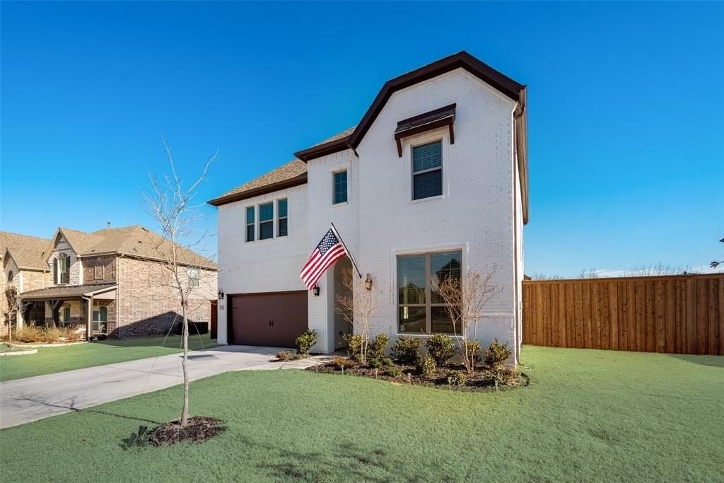 901 Gold Finch Ln - Photo 2 of 31