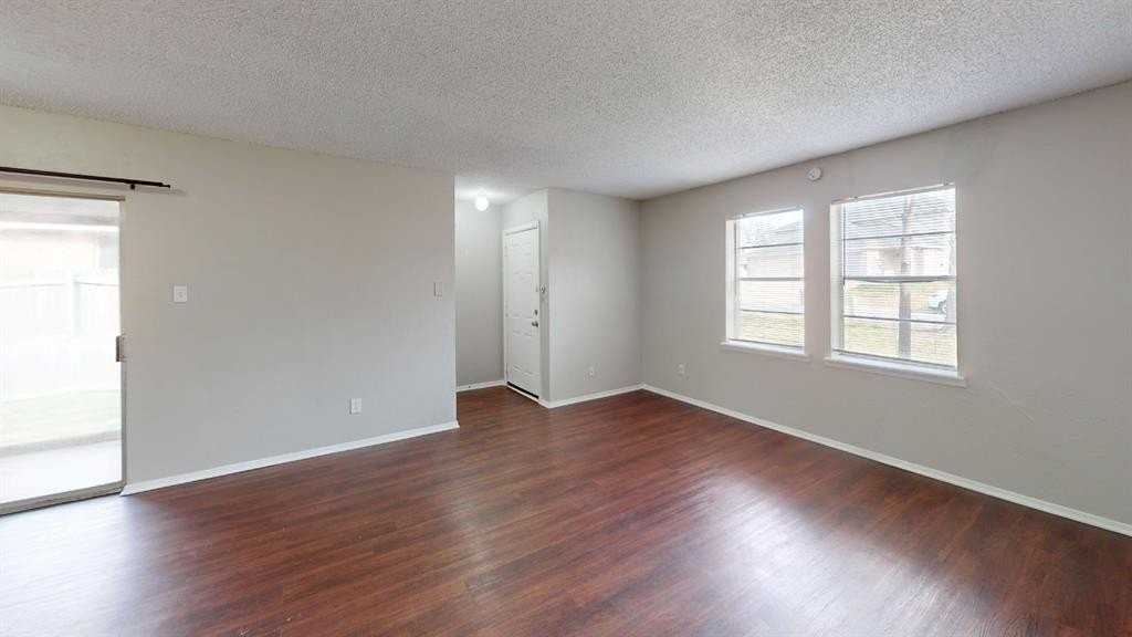 722 Prairie Creek Dr - Photo 5 of 8